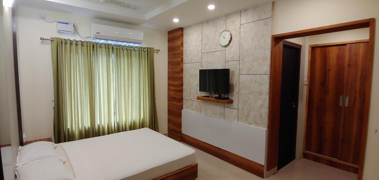 Sree Gokulam Sabari Hotel Chavakkad Ngoại thất bức ảnh